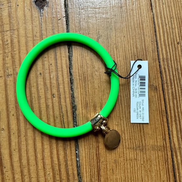 Marc By Marc Jacob’s Floro Green Silicon Bracelet - Picture 3 of 3